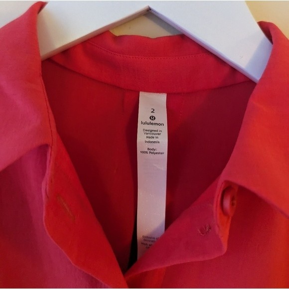 Lululemon Full Day Ahead Short Sleeve Shirt Red 2 - Picture 2 of 9